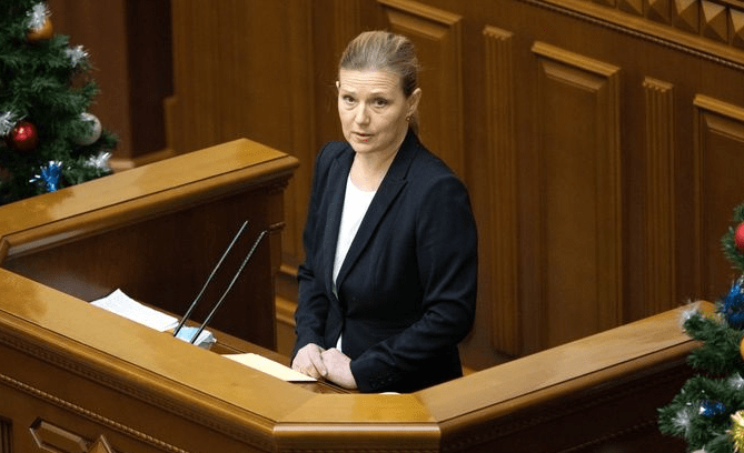 Юлія Лапутіна стала третьою жінкою в чинному складі РНБО