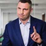 Дивні обшуки в КМДА. Навіщо Зеленський напросився на удар у відповідь від Кличка 5e1485cb-058dd2b9fc16eee42077690681f03a8f