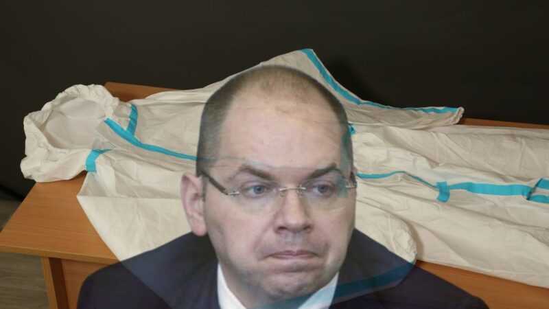 Меньше половины вакцин достались медикам и пожилым, в приоритете “другие”