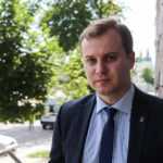 prostoy-prokuror-sinyuk-imeet-neskol-ko-kvartir-i-nezadeklarirovannyy-lyuksovyy-avtomobil-1