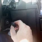 insert-remove-car-key-from-ignition-lock