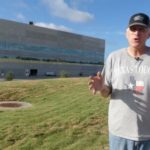 Модель 3 из Техаса? По словам наблюдателей, Tesla строит на заводе две дополнительные производственные линии joe-tegtmeyer-youtuber-tesla-gigafactory-texas-768x441