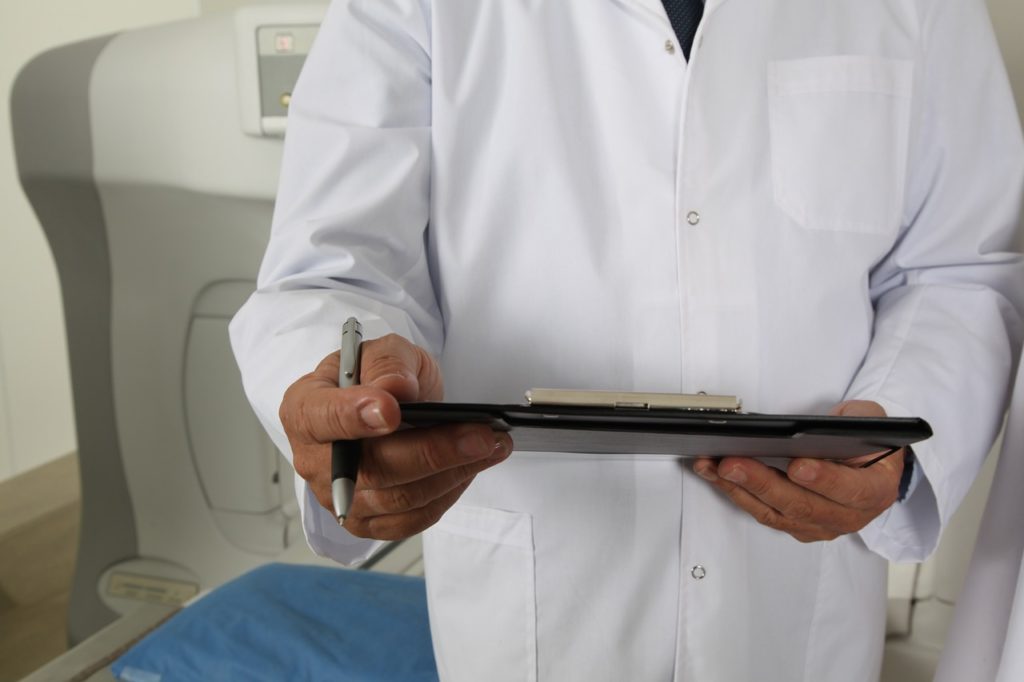 Японська Canon Medical Systems Corporation через афериста з Хорватії Гранатіра Желько роками наживається на українських онкохворих. Як це можливо?