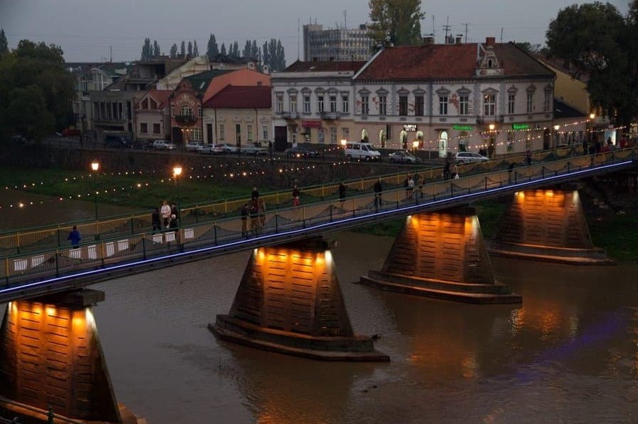 Як купити ділянку, двокімнатну квартиру або будинок в Ужгороді
