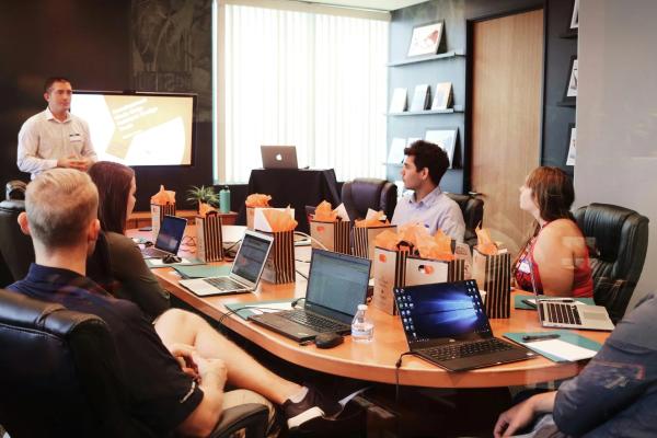 Як українцям швидко знайти роботу в Німеччині: реальні історії та експертні поради
