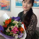 Мати біля хати, мати в серці: картина Тетяни Гуменної на виставці "Жінка. Мати. Берегиня" photo_2025-05-12_22-02-52