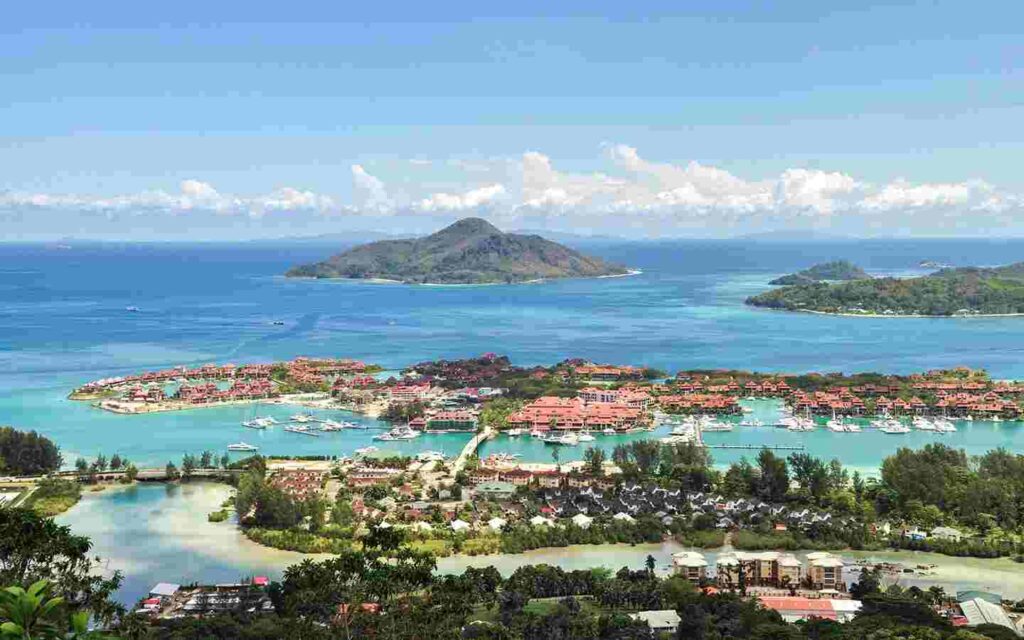 Best Beaches in Seychelles by Car in 2026